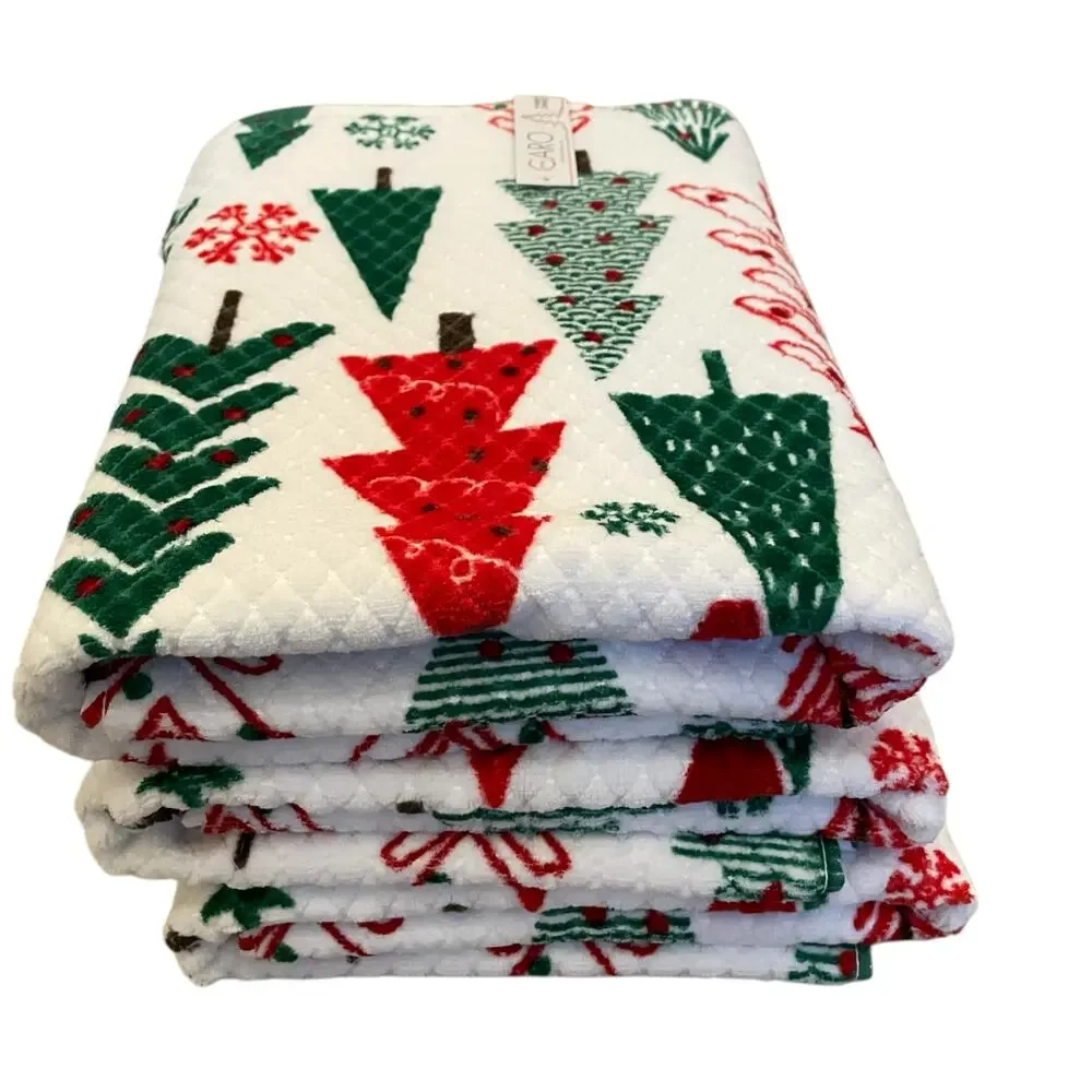 Caro Home Christmas Tree & Snowflakes Bath Towels Set of 2 Holiday Bath New